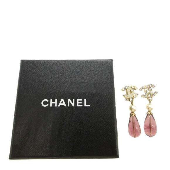 CHANEL White Pearl Logo Earrings